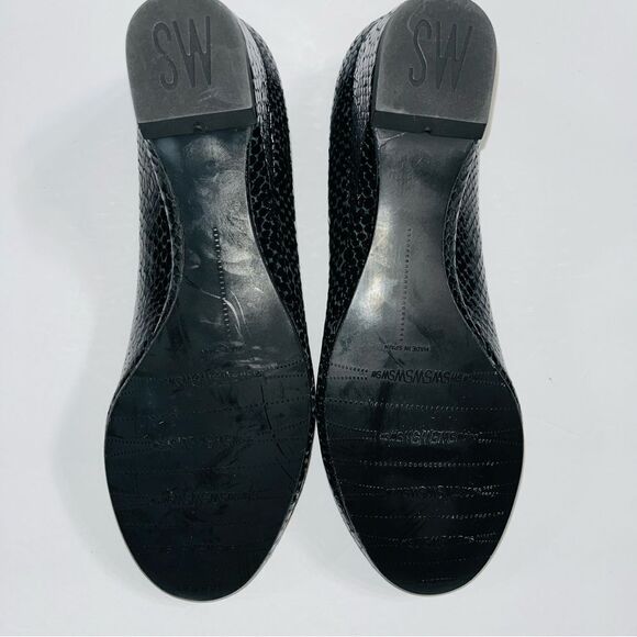 Stuart Weitzman / Snake Embossed Patent Leather Pumps - Picture 6 of 8